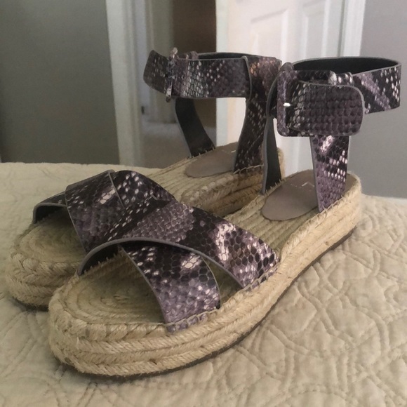 marc fisher flatforms